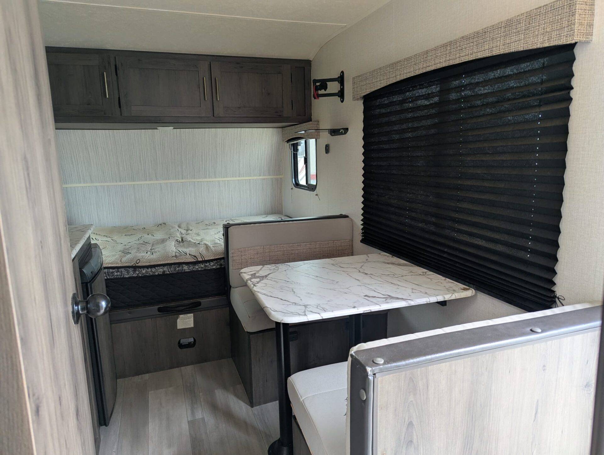 2022 Coachmen Viking - Image 4